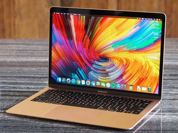 MacBook Pro 13” với Magic Keyboard, SSD dung lượng gấp đôi, CPU Intel Core thế hệ 10, giá từ 30,5 triệu