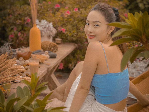Từng gây xôn xao khi khoe nhẫn ở ngón áp út, Minh Hằng lại đột nhiên than thở: 'Ai cũng hối cưới chồng nhưng không ai chỉ chồng cho lấy'