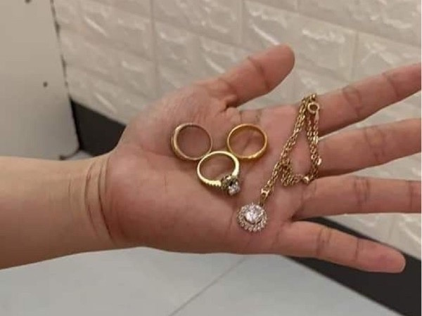 Những tình tiết lạ quanh việc hai thiếu nữ đòi tự sát vì... bị nghi trộm vàng chưa được làm rõ