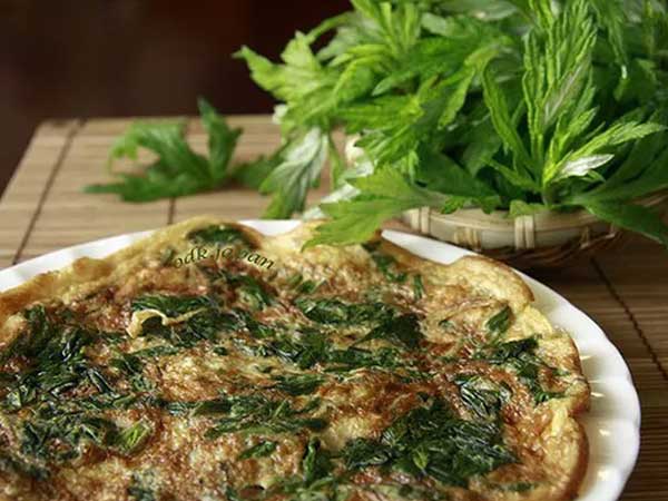 Ăn rau ngải cứu nếu có hiện tượng này cần dừng ngay lập tức vì rất nguy hiểm