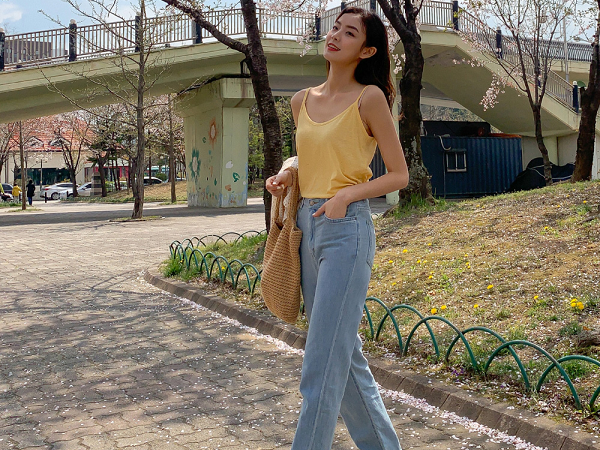 Dân sành mặc đã không còn diện kiểu quần jeans này nữa, bạn cần 'né' ngay kẻo sa sút phong độ mặc đẹp