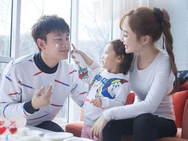 Rộ tin Giả Nãi Lượng không còn chu cấp hay đến thăm con gái do mâu thuẫn gay gắt với vợ cũ Lý Tiểu Lộ