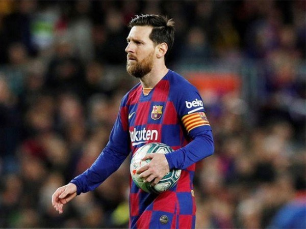 Messi ủng hộ thêm nửa triệu euro chống Covid-19