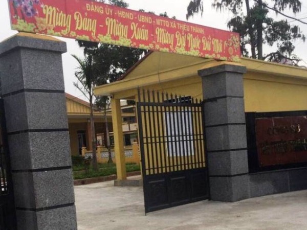 Vợ, con cán bộ trong danh sách hộ cận nghèo