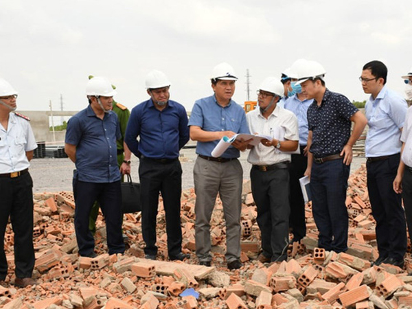 Đồng Nai yêu cầu tạm dừng các công trình xây dựng có kết cấu tương tự công trình bị sập gây thương vong nặng nề
