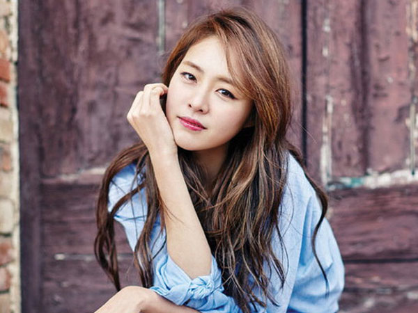 Nữ diễn viên đình đám nhà SM Lee Yeon Hee bất ngờ tuyên bố kết hôn, ngay lập tức lên thẳng Top 1 trending tại Hàn Quốc