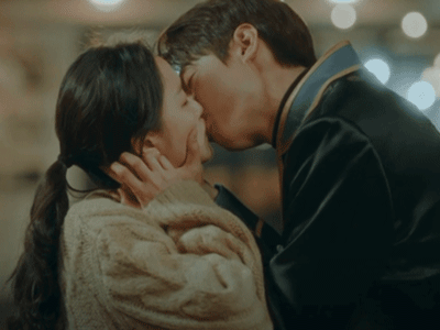 Quân vương bất diệt tập 10: Bất lực vì người thân lần lượt bị giết, Lee Min Ho ôm hôn Kim Go Eun từ biệt trong nước mắt