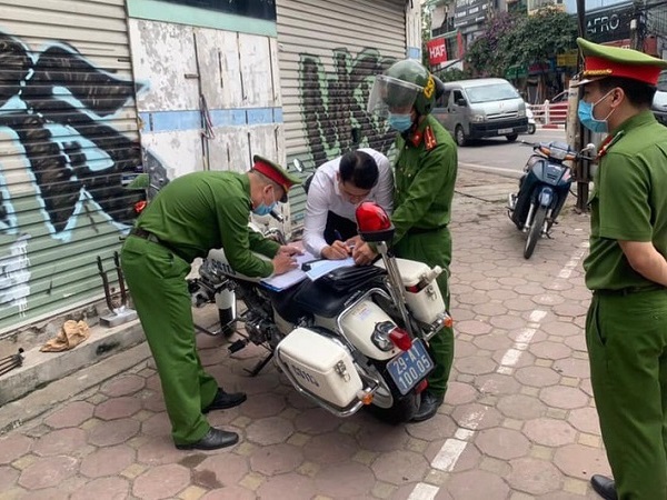 CSGT xử phạt hơn 8 tỷ đồng trong ngày thứ 2 ra quân tổng kiểm soát phương tiện