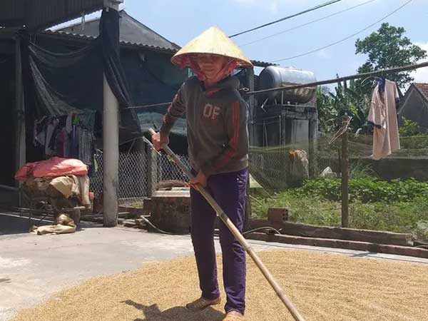 Bác bỏ thông tin người dân Hà Tĩnh bị ép buộc không nhận tiền hỗ trợ COVID-19