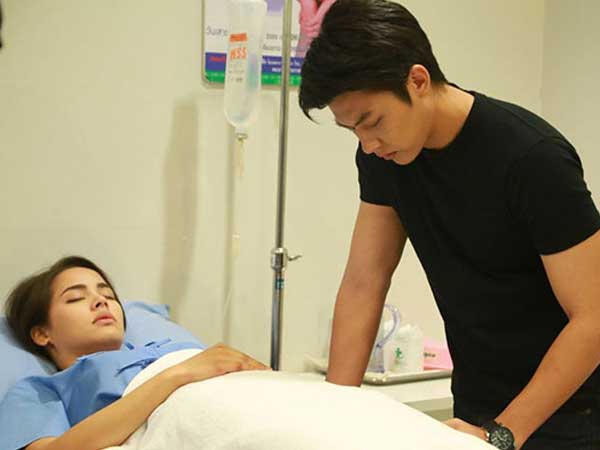 Khi chị dâu ngủ say, anh trai ôm mặt bật khóc và nói ra nguyện vọng của chị ấy làm mẹ con tôi vừa choáng váng vừa xót xa