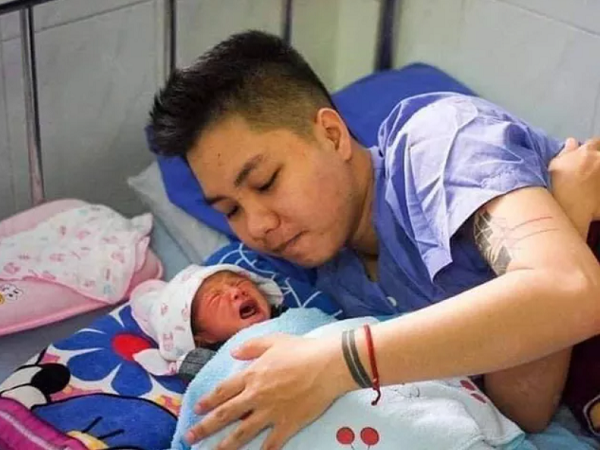 Hành trình 'có một không hai' của 'người đàn ông' mang bầu và sinh con đầu tiên ở Việt Nam