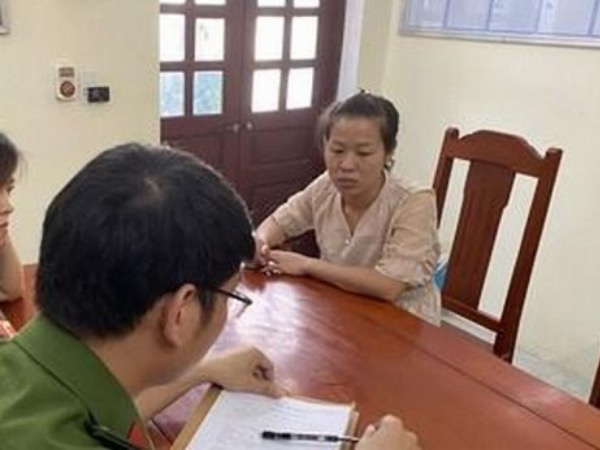 Vừa ra tù, 'nữ quái' lại lừa tiền của học sinh tiểu học