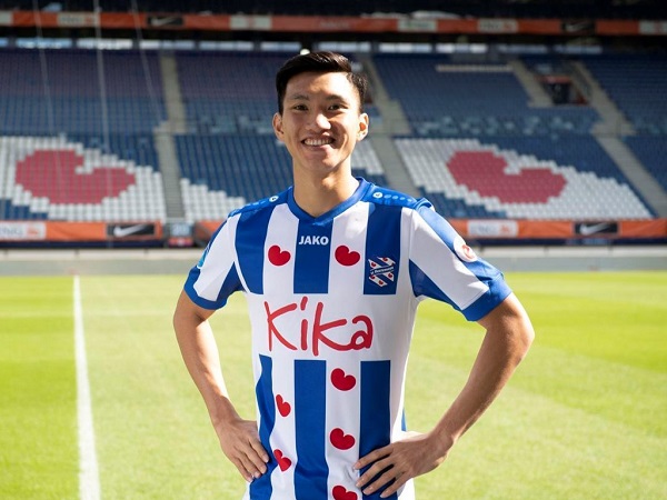 Heerenveen nhận bức thư đặc biệt về Đoàn Văn Hậu