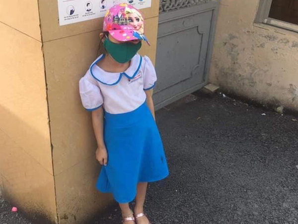 Vụ học sinh lớp 1 bị phê bình vì đến trường sớm: 'Không phải do yêu cầu của Nhà trường và giáo viên chủ nhiệm, cháu được Sao đỏ hướng dẫn vào lớp nhưng đã đi ra ngoài cổng trường'
