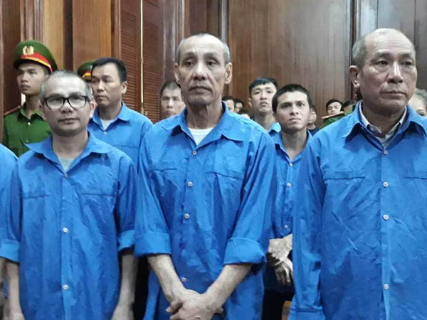 Trở thành trùm ma túy xuyên quốc gia vì thua cờ bạc