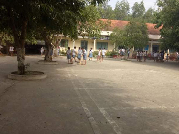 Công an vào cuộc điều tra vụ con tan học trễ, phụ huynh đánh cô giáo ngay tại lớp
