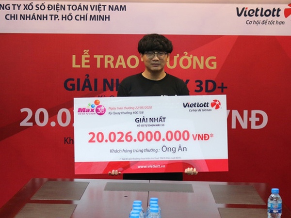 Nam sinh viên không đeo mặt nạ nhận độc đắc hơn 20 tỷ đồng tại Sài Gòn