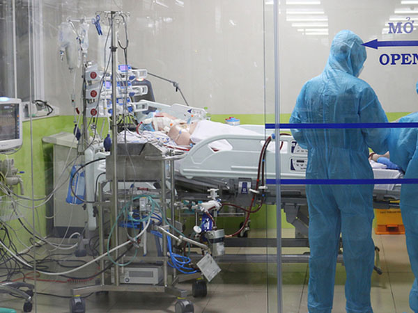Bệnh nhân phi công ngưng lọc máu
