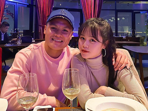 Quang Hải nhắn nhủ Huỳnh Anh lúc nửa đêm: 'Cách hành xử của em luôn khiến anh trân trọng em hơn'