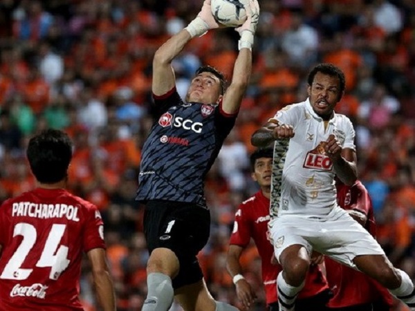 Muangthong United cho phép tìm 'bến đỗ' mới, Văn Lâm có nên hồi hương ?