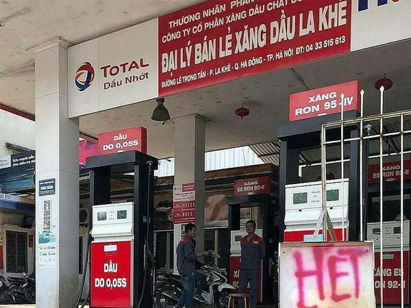 Đại lý xăng dầu tố doanh nghiệp đầu mối găm hàng, cắt chiết khấu