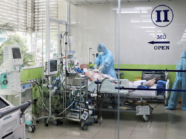 Bệnh nhân phi công người Anh đã cử động được các ngón tay