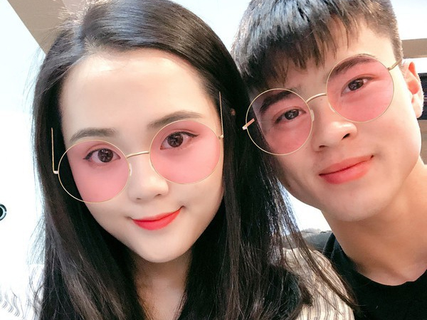 Đăng hình xinh đẹp rồi tự nhận là 'gái chưa chồng', Quỳnh Anh bị ông xã Duy Mạnh 'bóc phốt' tại trận