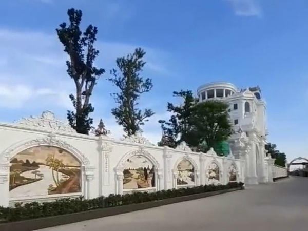 Chủ nhân tòa lâu đài có hẳn sân đỗ trực thăng ở Thái Bình là ai?