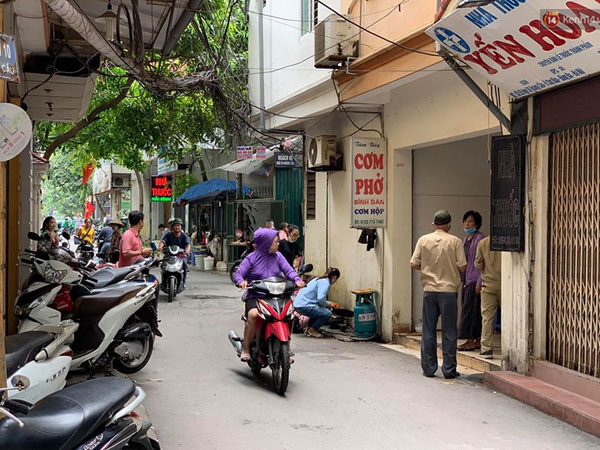 Nam sinh viên tử vong trong tư thế treo cổ ở tầng 3, bố mẹ dưới tầng 1 không hay biết