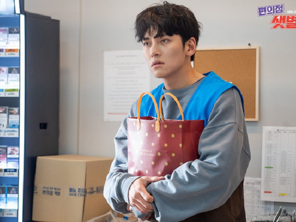 Ji Chang Wook - trai nghèo 'bền vững' trên màn ảnh và ước mơ được đóng vai tổng tài lái xe sang màu đỏ