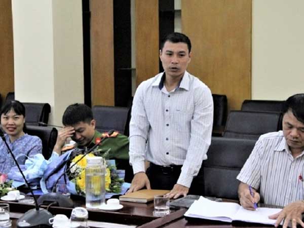 Không đáp ứng được yêu cầu công việc, Chủ tịch phường viết đơn xin nghỉ