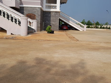 Tòa tuyên án buổi sáng, đến chiều bị cáo vào TAND tỉnh Bình Phước nhảy từ lầu 2 xuống đất tự sát