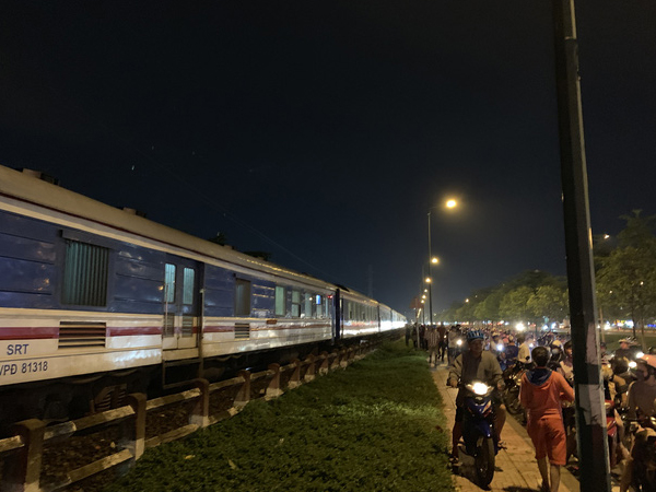 TP.HCM: Người đàn ông bị tàu hoả kéo lê hàng chục mét, tử vong thương tâm