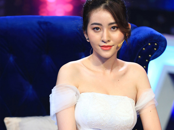 Gái xinh cứ yêu là bị 'cắm sừng' của Người ấy là ai: Thích tự drama, thích yêu xa, thích đợi chờ, túm lại mình kỳ lắm!