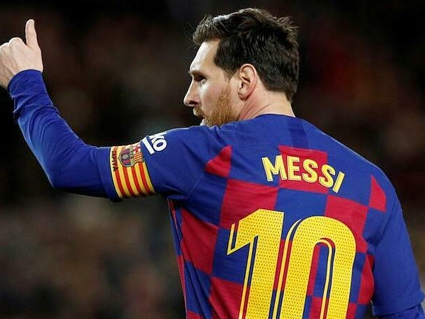 Lineker: 'Ronaldo không thể so với Messi'