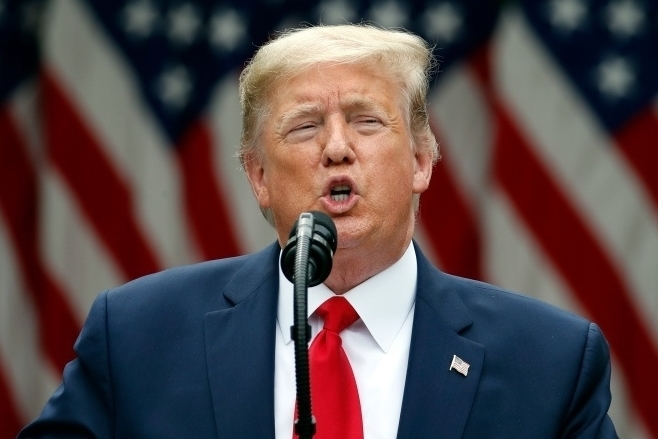 Tổng thống Donald Trump tuyên bố huy động hàng ngàn binh sĩ bảo vệ thủ đô Washington DC