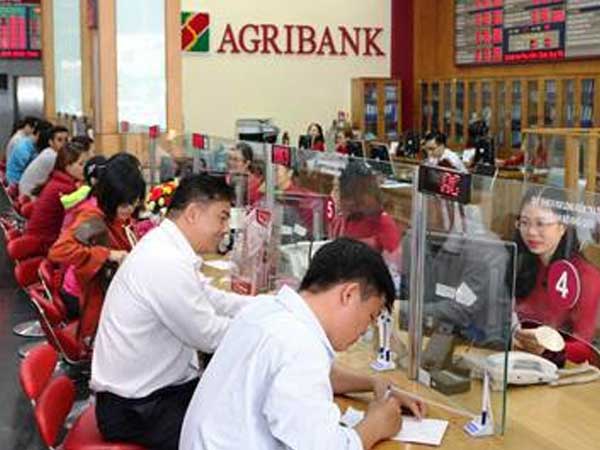 Agribank nói gì về việc hai người dân bỗng dưng mắc nợ 12,6 tỉ đồng?