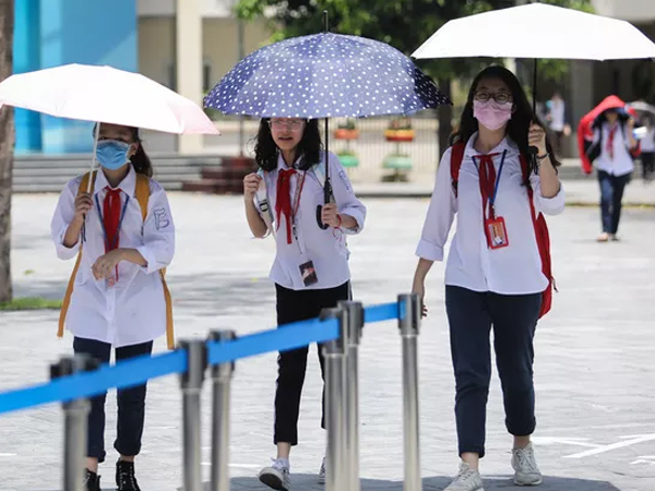Đây là những cách làm mát cơ thể ai cũng làm được mà hay bỏ qua khi học tập, làm việc dưới cái nắng tới 40 độ C