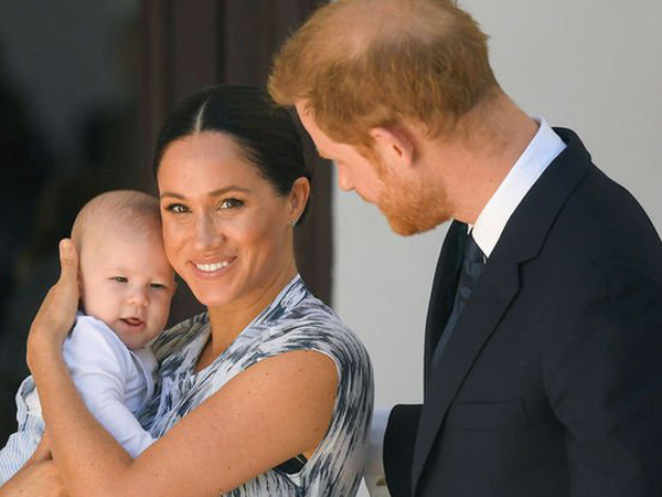 Vợ chồng Meghan Markle và Harry được phép rời bỏ gia đình Hoàng tộc, nhưng con trai 1 tuổi của họ thì không?