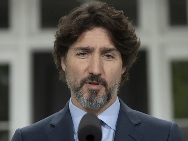Thủ tướng Canada im lặng 21 giây về cách Trump phản ứng với biểu tình