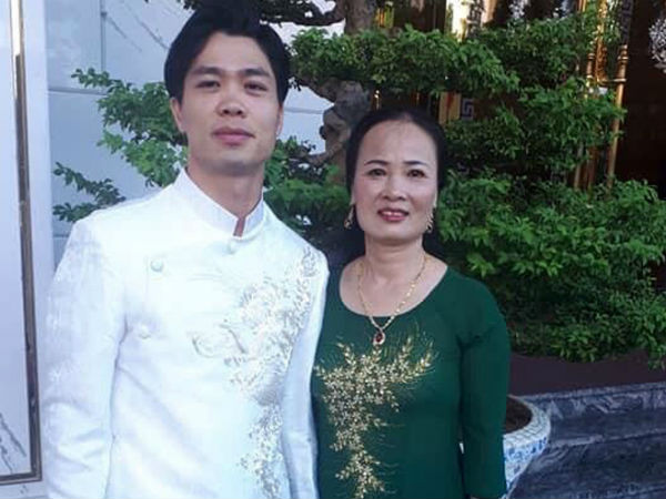 Hé lộ bộ trang phục Công Phượng mặc trong lễ đám hỏi bạn gái Viên Minh