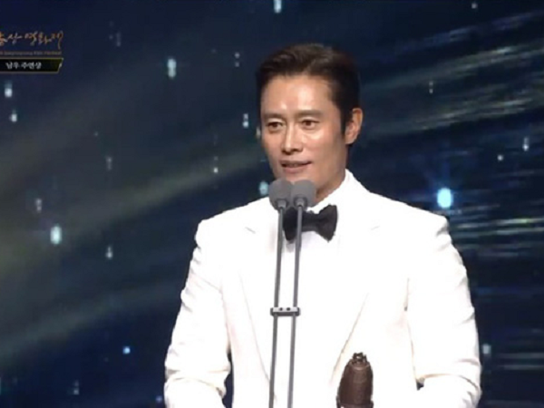 Kết quả 'Oscar Hàn Quốc' lần thứ 56: Parasite thắng lớn, Lee Byung Hun giành giải quan trọng, 'bà cả' Kim Hee Ae 'trắng tay'