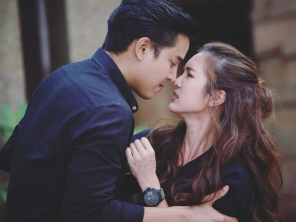 Về nhà bất ngờ gặp vợ tới chơi dù đang ly thân, anh chồng lập tức rút đơn ly hôn khi chứng kiến hành động của cô