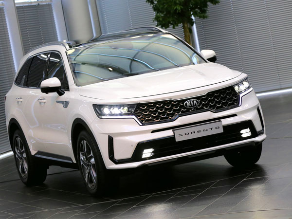 Loạt SUV hàng 'hot' sắp về Việt Nam: Quanh giá 1 tỷ, sang xịn hơn hẳn bản cũ