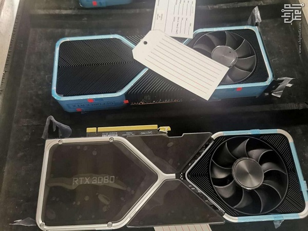NVIDIA GeForce RTX 3080 với thiết kế độc nhất vô nhị, mỗi mặt một quạt