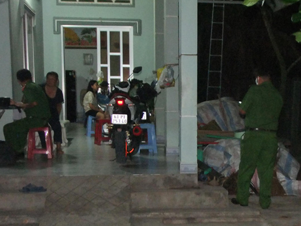 Nhậu về chửi mắng vợ con, người đàn ông 73 tuổi bị con ruột đánh chết trước sân nhà