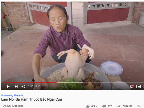 Quay lại style dân dã, bà Tân đăng Vlog với món mới gây chú ý nhưng nội dung 'lạc đề vạn dặm' đã khiến dân tình ngỡ ngàng