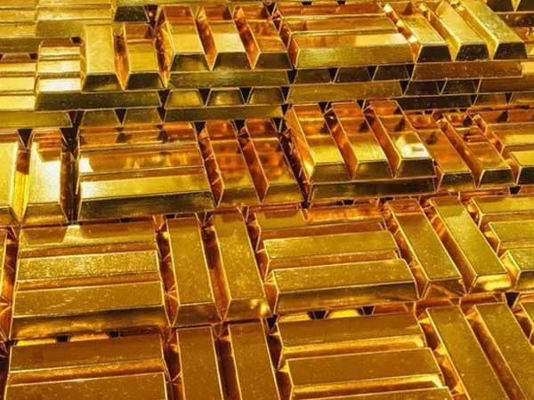 Đầu tuần, giá vàng và USD đồng loạt giảm