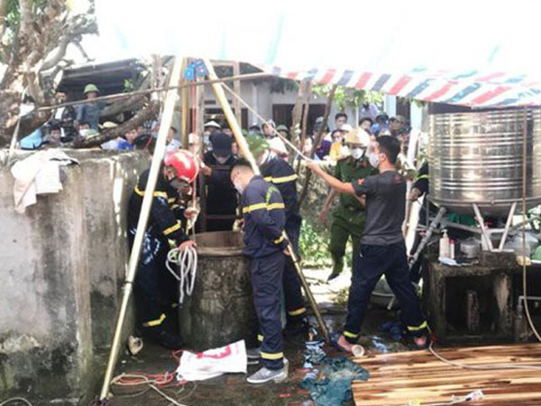 Phát hiện hai bố con tử vong bất thường dưới giếng
