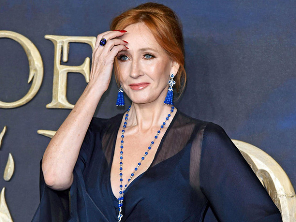 Fantastic Beasts 3 có nguy cơ hoãn vô thời hạn vì J.K. Rowling phát ngôn gây sốc, đem 'kinh nguyệt' ra giễu cợt người chuyển giới